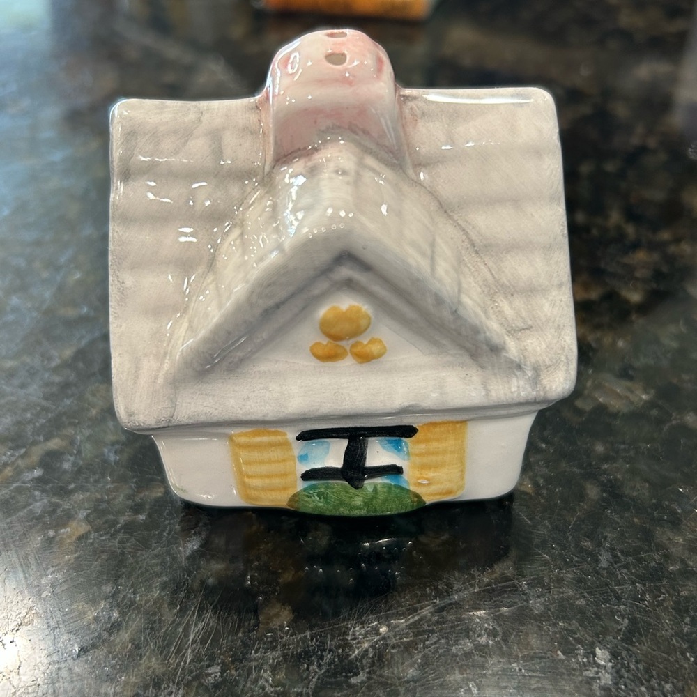 Whimsical Ceramic House salt shaker - White and Pink